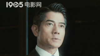 强行挺进美艳老师的后臀